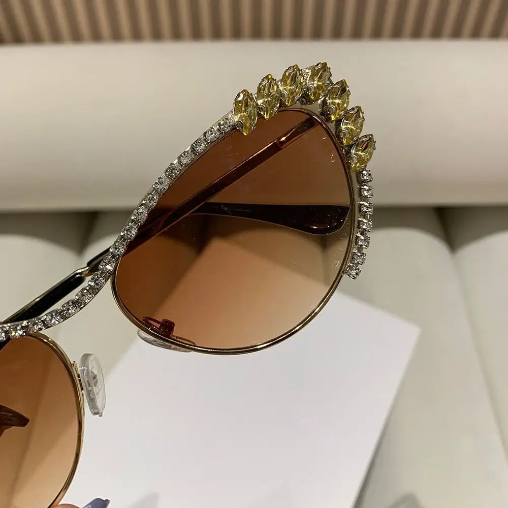 RHINESTONE Oversized Diamond Sunglasses for Women Men Fashion Cat Eye Rhinestone Sunglasses Bling Jeweled Frame Costume Party Glasses