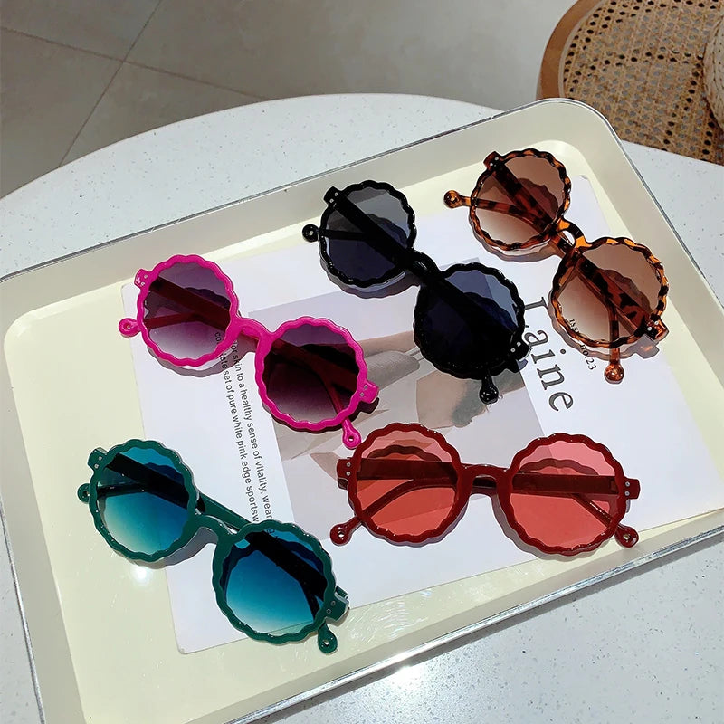 Fashion Round Sunglasses Trendy Vintage Flower Shaped Rim Gradient Sun Glasses 2024 New Brand Design Stylish Shades