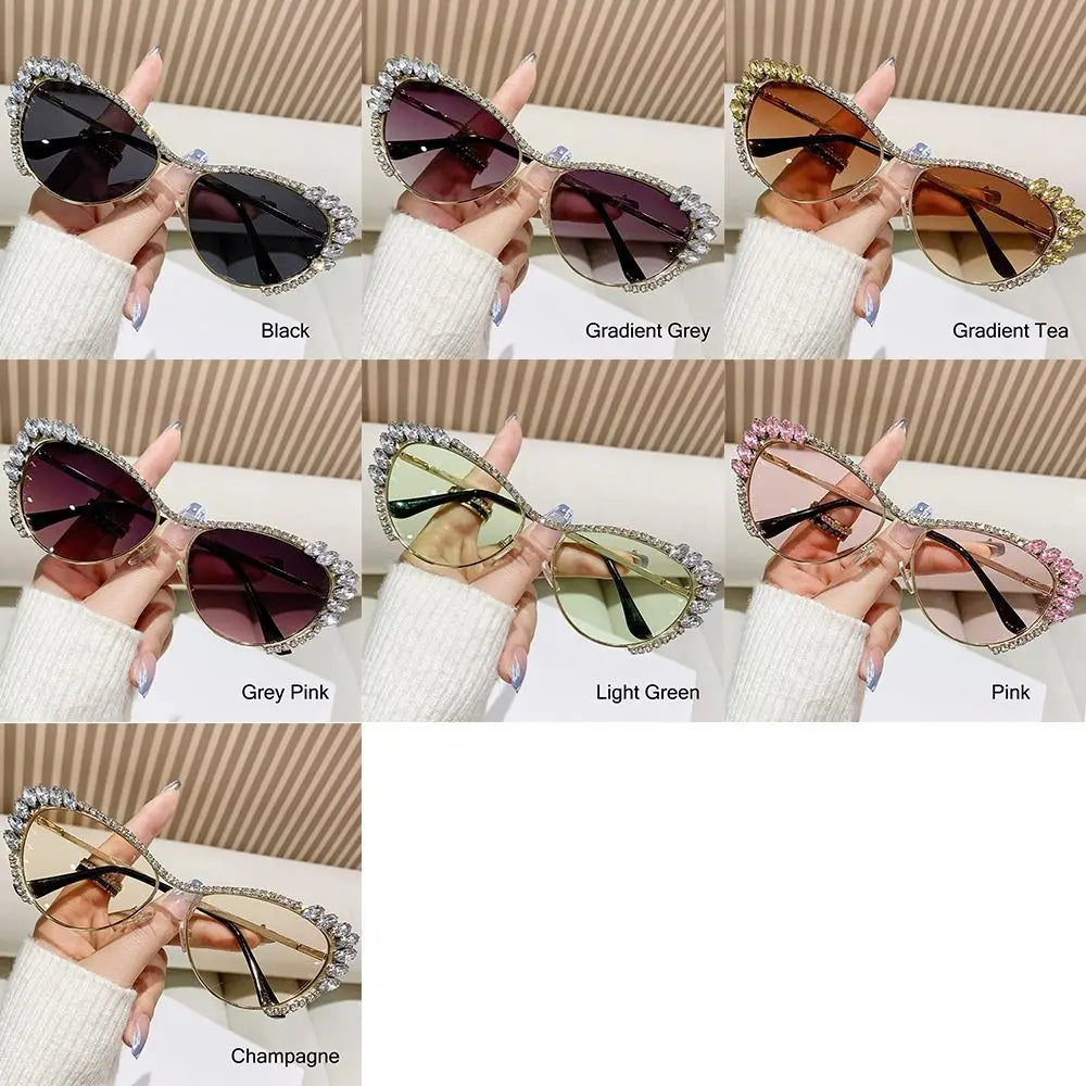 Oversized Diamond SUNGLASSES for Women Fashion Cat Eye RHINESTONE Sunglasses Bling Jeweled Frame Costume Party Glasses